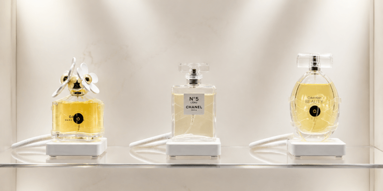 O problema dos testadores de perfume: como os varejistas equilibram a acessibilidade e as perdas de estoque