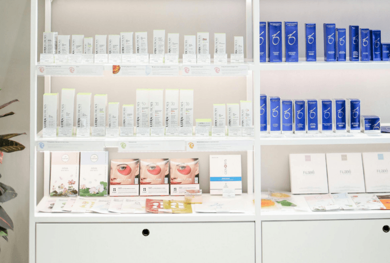 Produtos de saúde e beleza em exposição