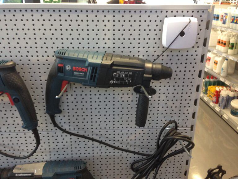 Pistola de pregos protegida pela InVue