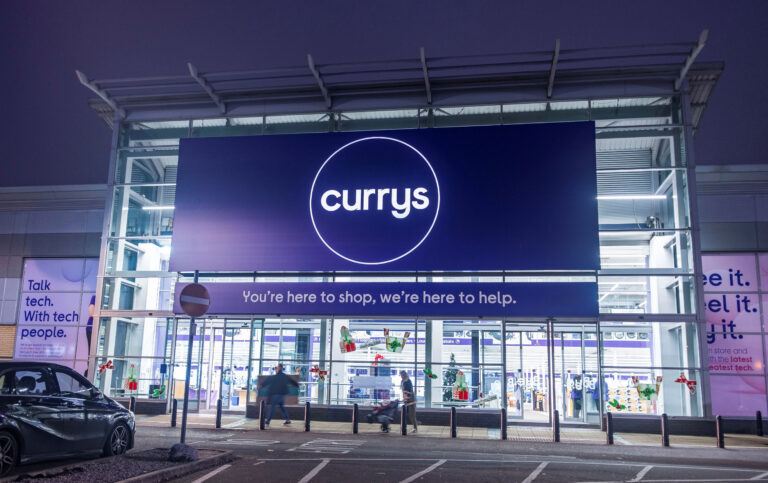 Currys personaliza a experiência na loja com o CT101