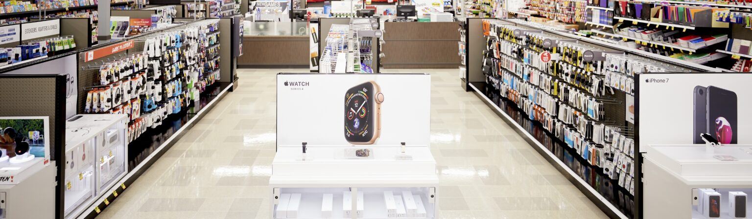 Exibição de smartwatch em loja de varejo